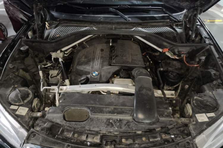 Used BMW X6 2015 xDrive35i Luxury Edition Engine Bay