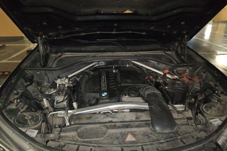Used BMW X6 2015 xDrive35i Leading Model Engine Bay