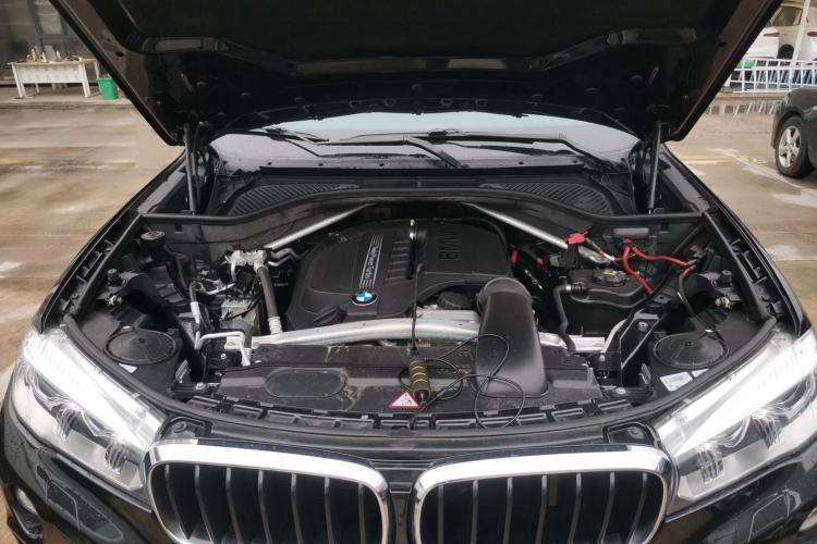 Used BMW X6 2015 xDrive35i Leading Model Engine Bay