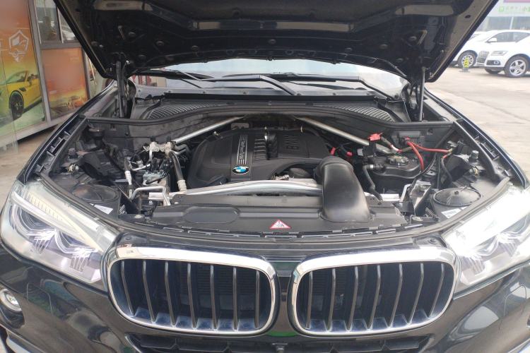 Used BMW X6 2015 xDrive35i Leading Model Engine Bay
