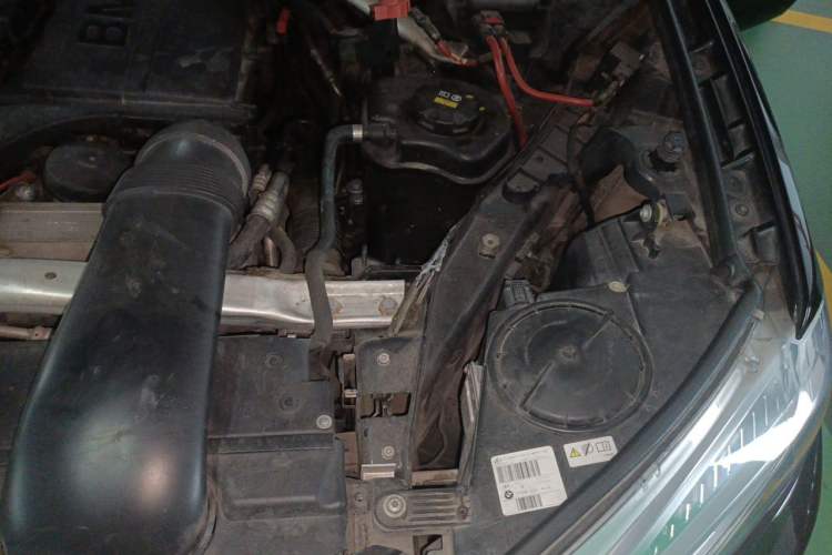 Used BMW X6 2015 xDrive35i Leading Model Engine Bay Left