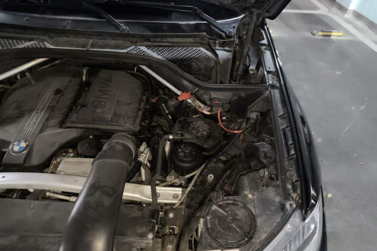 Used BMW X6 2015 xDrive35i Luxury Edition Engine Bay Left