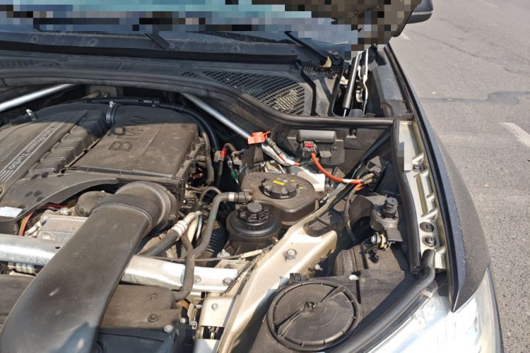 Used BMW X6 2015 xDrive35i Luxury Edition Engine Bay Left