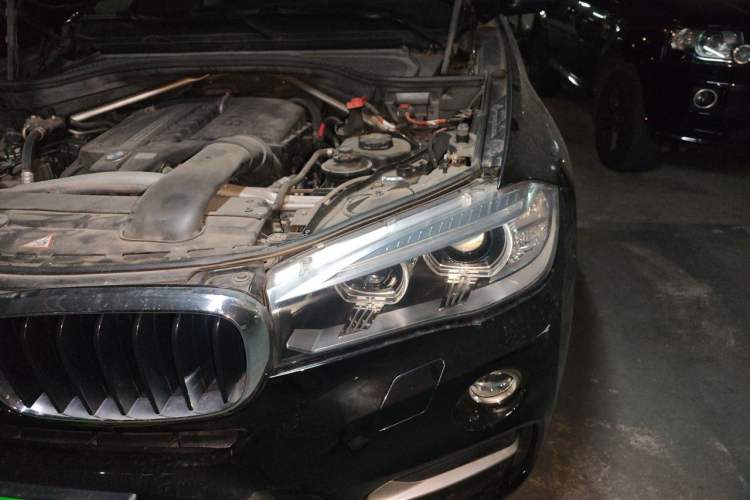 Used BMW X6 2015 xDrive35i Leading Model Engine Bay Left