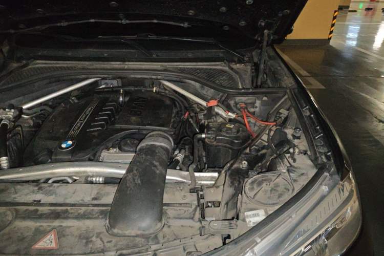 Used BMW X6 2015 xDrive35i Leading Model Engine Bay Left