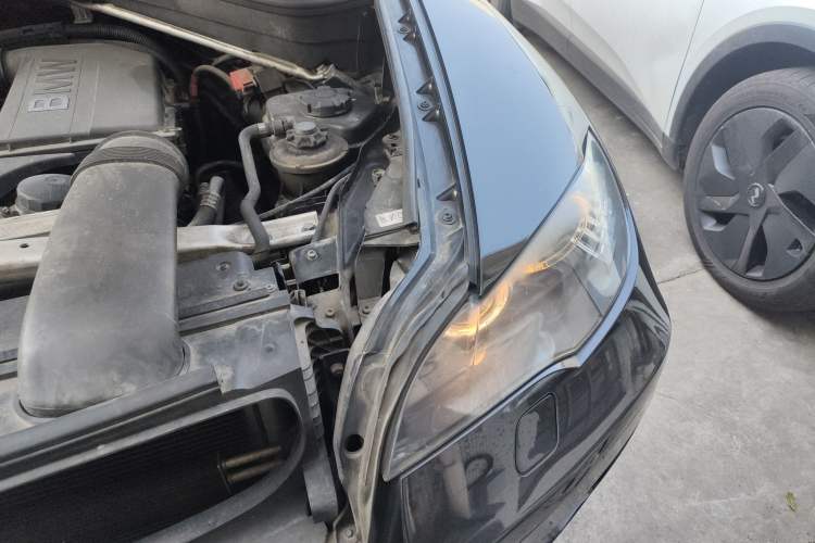 Used BMW X6 2015 xDrive35i Leading Model Engine Bay Left