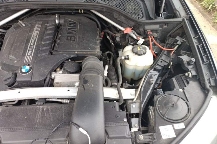 Used BMW X6 2015 xDrive35i Leading Model Engine Bay Left