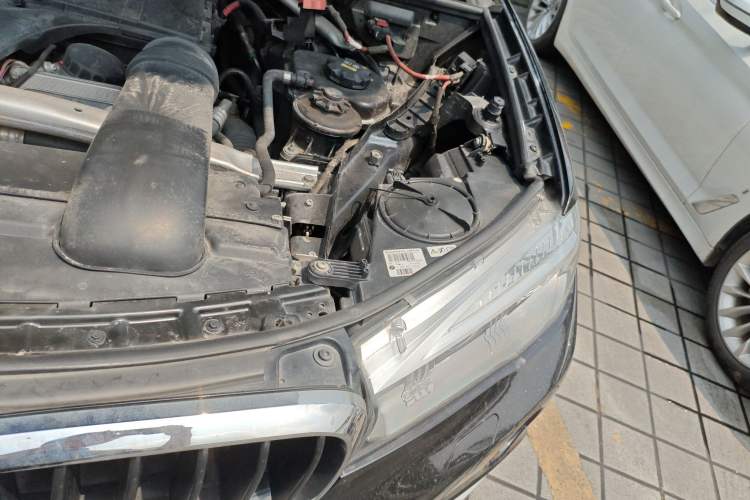 Used BMW X6 2015 xDrive35i Luxury Edition Engine Bay Left
