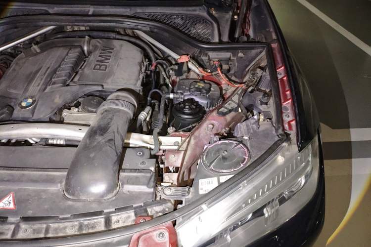 Used BMW X6 2015 xDrive35i Luxury Edition Engine Bay Left