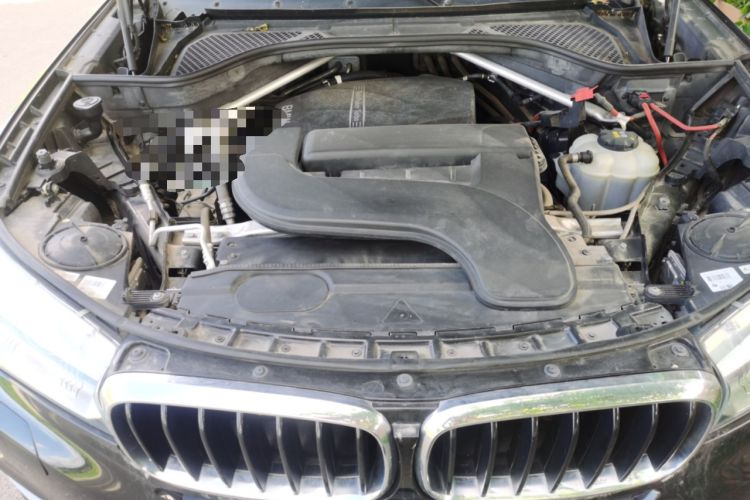Used BMW X6 2015 xDrive28i Engine Bay