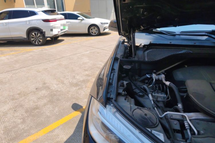 Used BMW X6 2015 xDrive28i Engine Bay Right