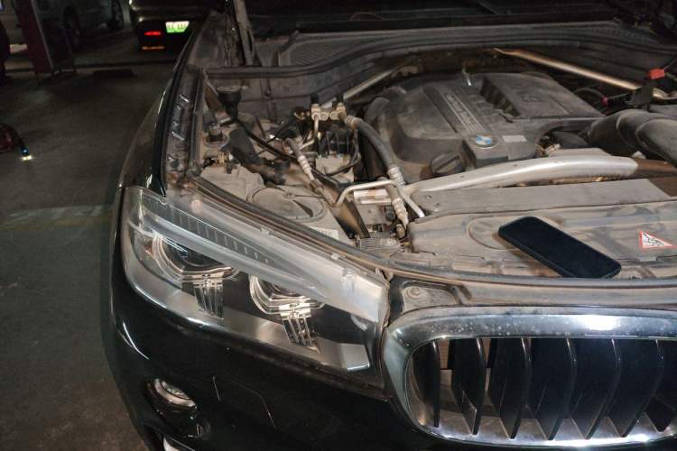 Used BMW X6 2015 xDrive35i Leading Model Engine Bay Right