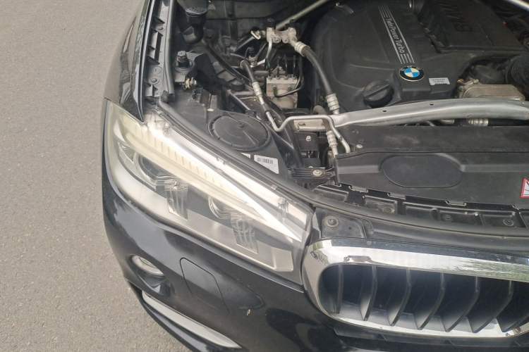 Used BMW X6 2015 xDrive35i Luxury Edition Engine Bay Right
