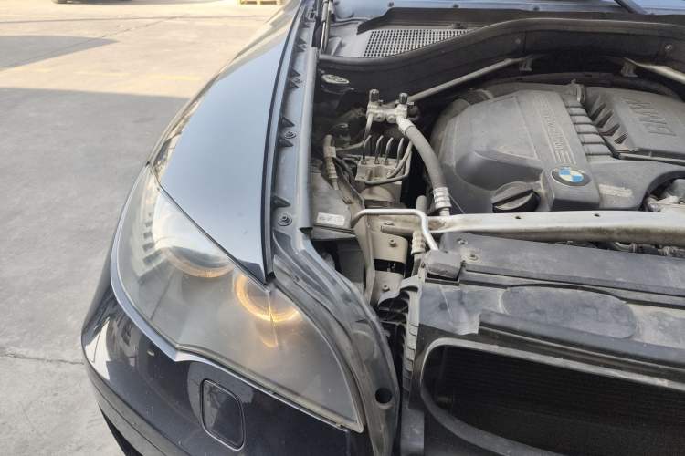 Used BMW X6 2015 xDrive35i Leading Model Engine Bay Right