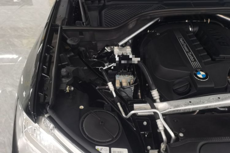 Used BMW X6 2015 xDrive35i Luxury Edition Engine Bay Right