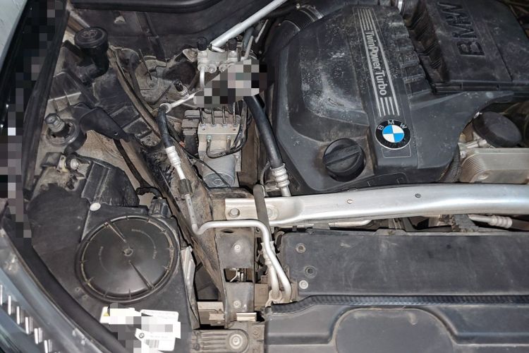 Used BMW X6 2015 xDrive35i Luxury Edition Engine Bay Right