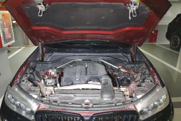 Used BMW X6 2015 xDrive35i Luxury Edition Engine Bay
