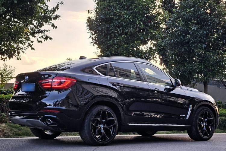 Used BMW X6 2015 xDrive28i Exterior 5