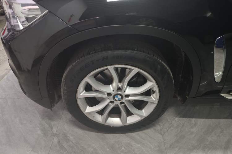 Used BMW X6 2015 xDrive35i Leading Model Exterior 7