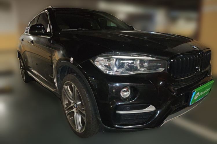 Used BMW X6 2015 xDrive35i Leading Model Front Right 45 Deg