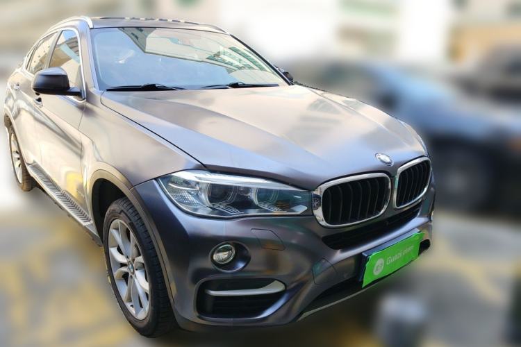 Used BMW X6 2015 xDrive35i Leading Model Front Right 45 Deg