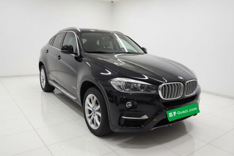 Used BMW X6 2015 xDrive28i Front Right 45 Deg