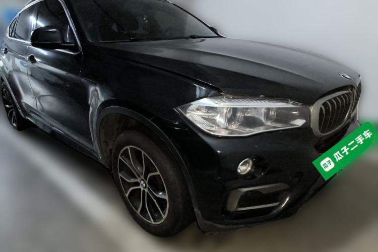 Used BMW X6 2015 xDrive28i Front Right 45 Deg