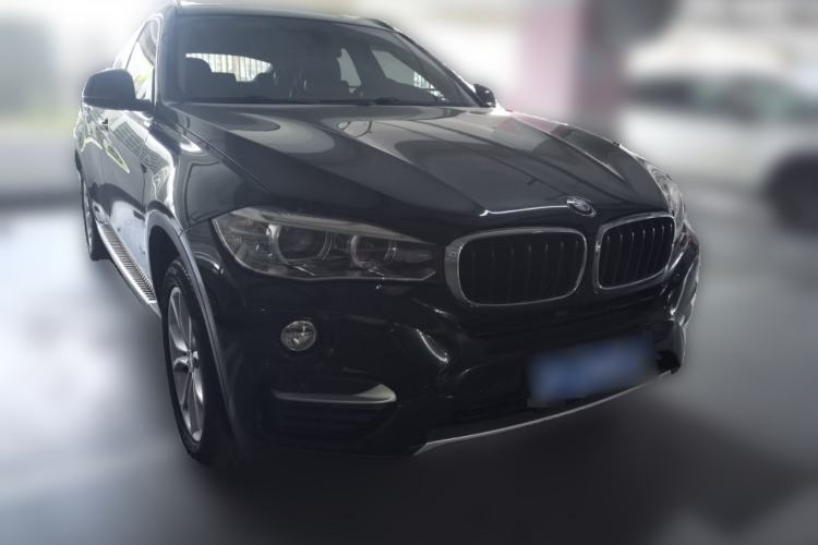 Used BMW X6 2015 xDrive35i Leading Model Front Right 45 Deg