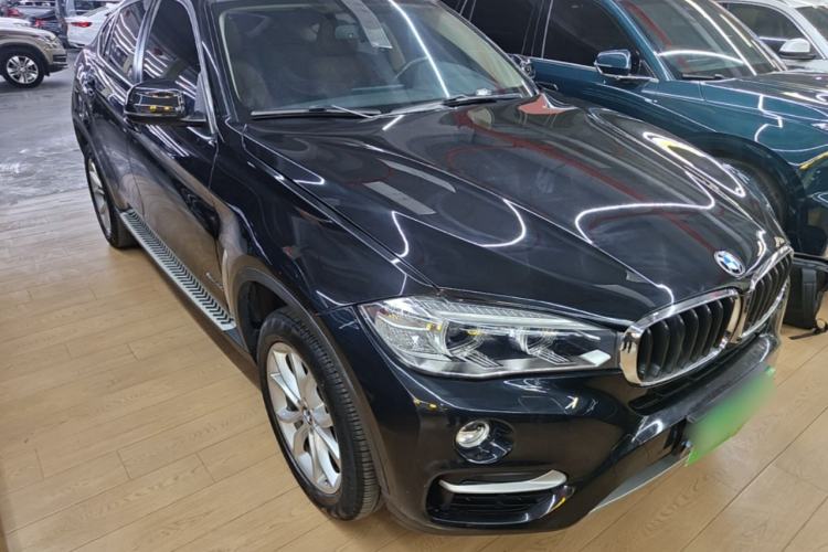 Used BMW X6 2015 xDrive28i Front Right 45 Deg