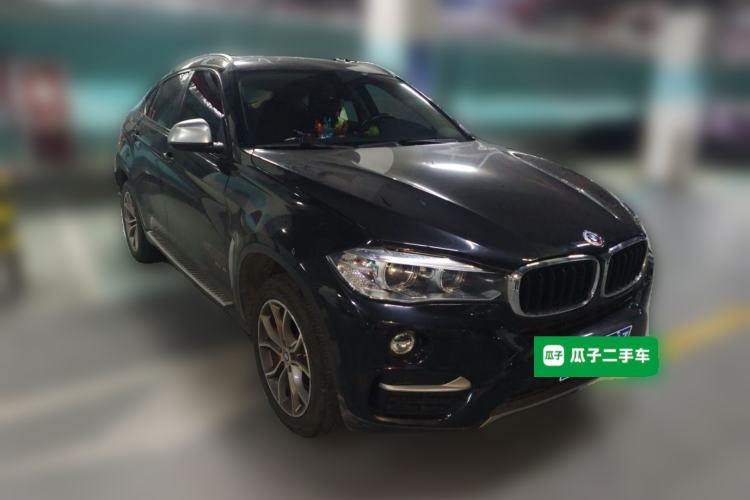 Used BMW X6 2015 xDrive35i Leading Model Front Right 45 Deg