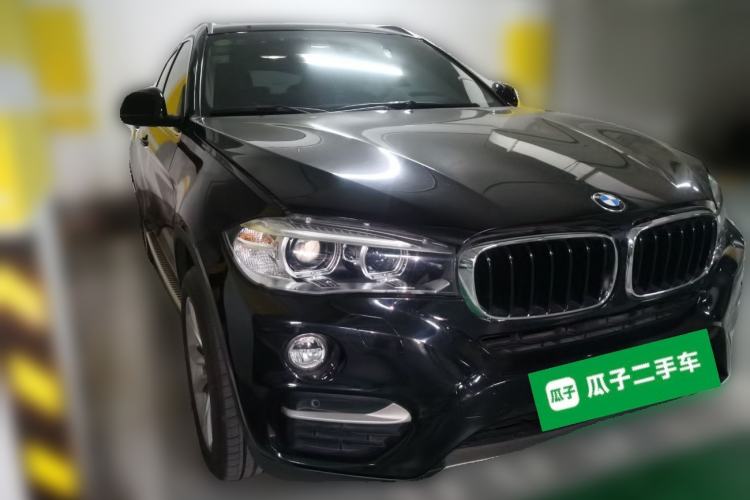 Used BMW X6 2015 xDrive28i Front Right 45 Deg