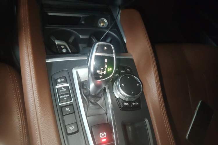 Used BMW X6 2015 xDrive35i Leading Model Gear Lever