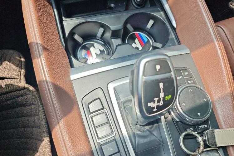 Used BMW X6 2015 xDrive35i Luxury Edition Gear Lever