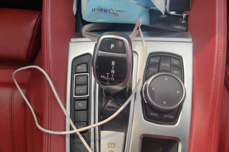 Used BMW X6  Gear Lever