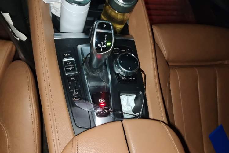 Used BMW X6 2015 xDrive35i Luxury Edition Gear Lever
