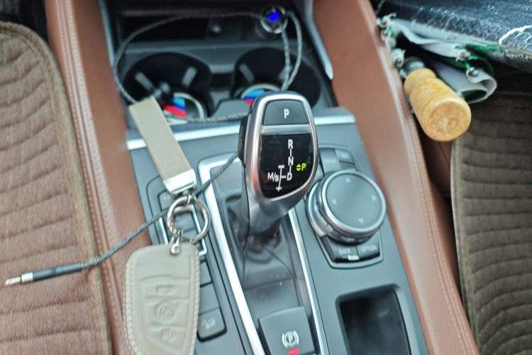 Used BMW X6 2015 xDrive35i Luxury Edition Gear Lever