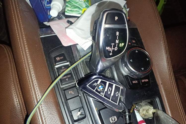 Used BMW X6 2015 xDrive35i Luxury Edition Gear Lever