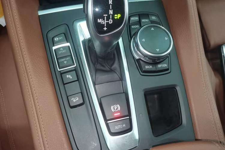 Used BMW X6 2015 xDrive35i Luxury Edition Gear Lever