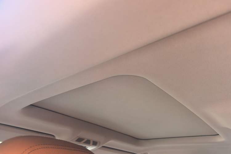 Used BMW X6 2015 xDrive28i Headliner