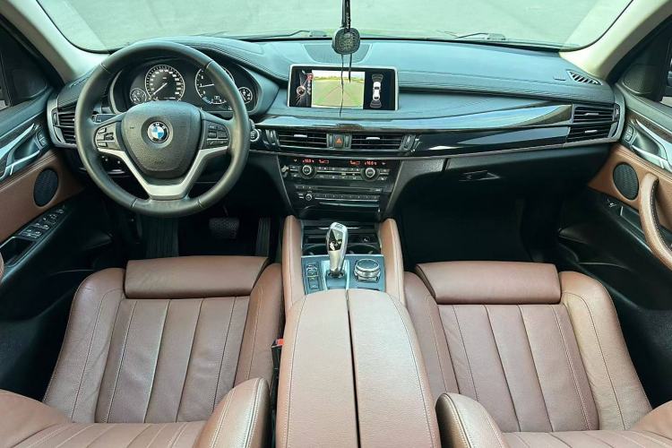 Used BMW X6 2015 xDrive28i Interior 1