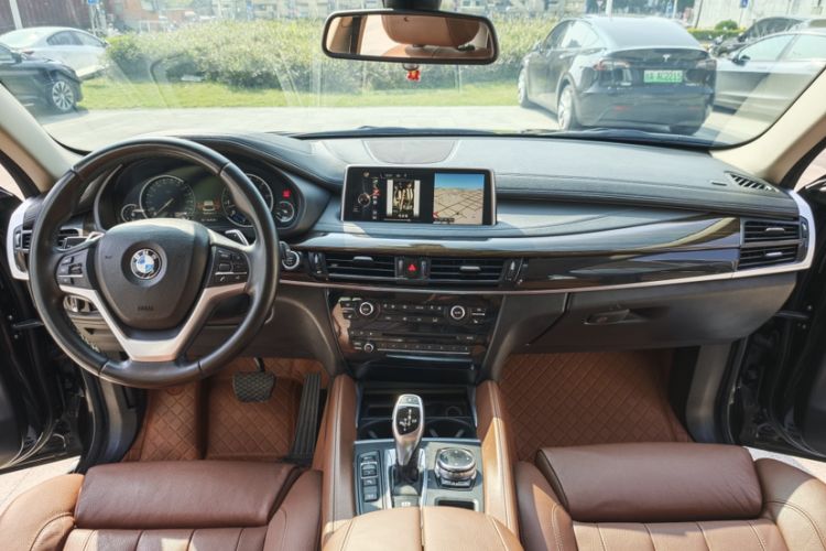 Used BMW X6 2015 xDrive35i Luxury Edition Interior 1