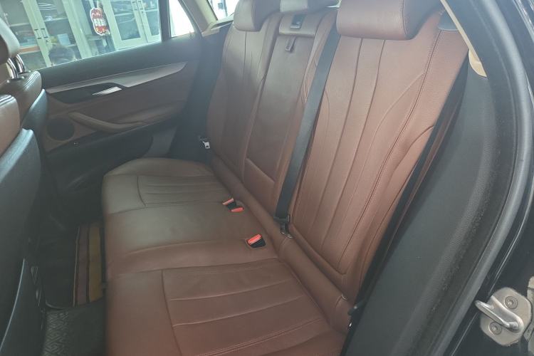 Used BMW X6 2015 xDrive35i Leading Model Interior 1