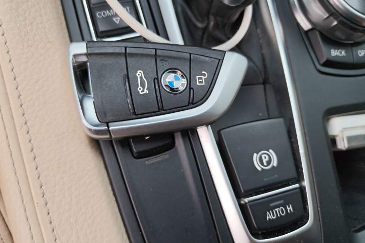 Used BMW X6 2015 xDrive35i Luxury Edition Interior 1