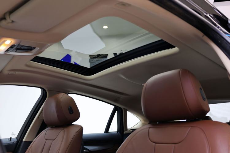 Used BMW X6 2015 xDrive35i Leading Model Interior 10