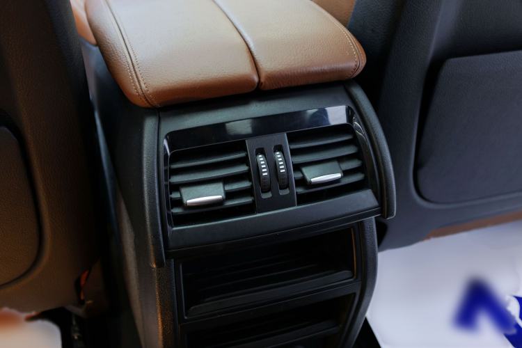 Used BMW X6 2015 xDrive35i Leading Model Interior 15