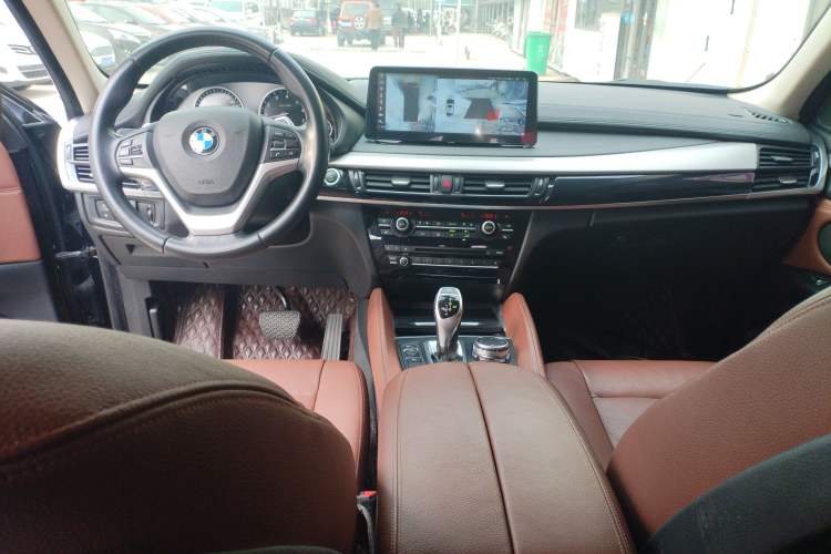 Used BMW X6 2015 xDrive35i Leading Model Interior 2