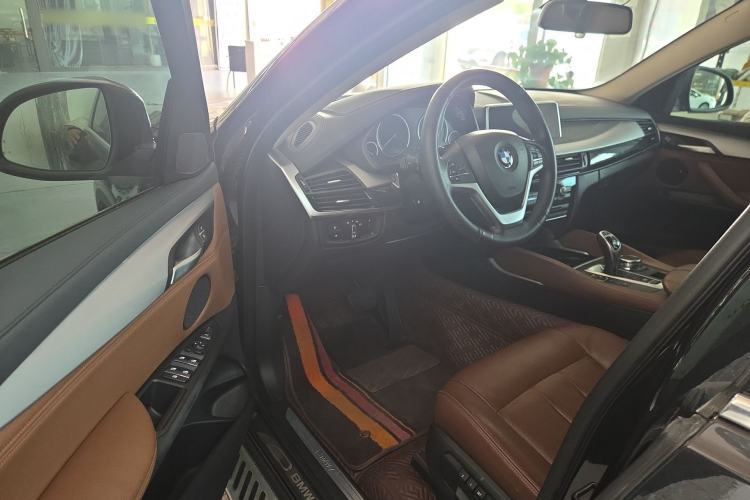Used BMW X6 2015 xDrive35i Leading Model Interior 2