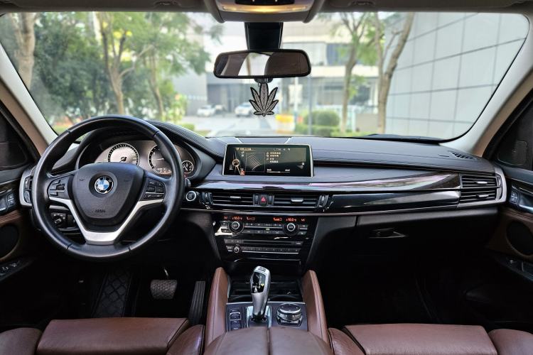 Used BMW X6 2015 xDrive28i Interior 2