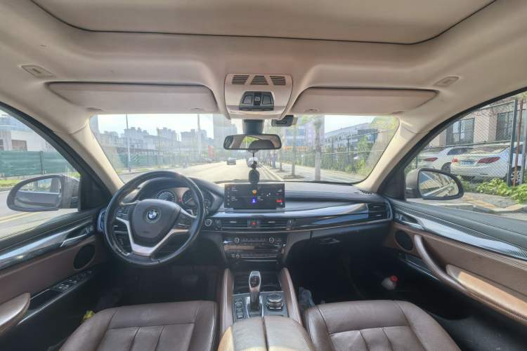 Used BMW X6 2015 xDrive35i Leading Model Interior 2