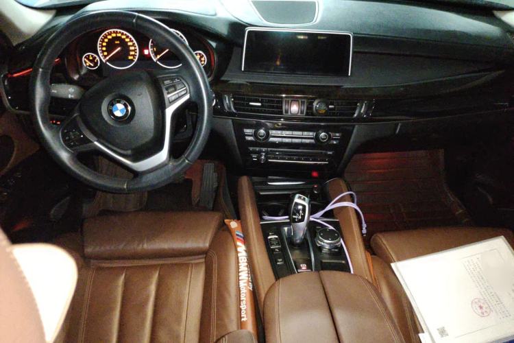 Used BMW X6 2015 xDrive28i Interior 2
